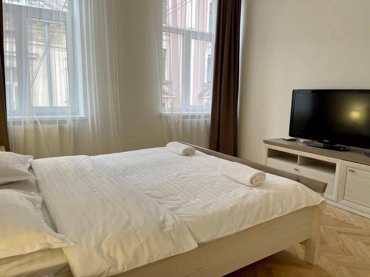 Avangard Kryva Lypa 3 Apart Lviv Extérieur photo